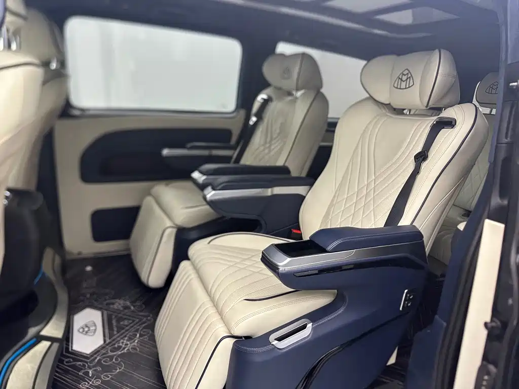 Mercedes-Benz Vito 2020 2.0T 7 мест