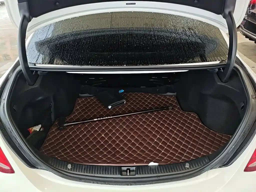Mercedes-Benz C-Class — миниатюра 19