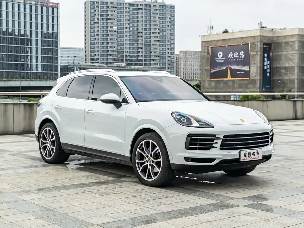 Porsche Cayenne — миниатюра 5