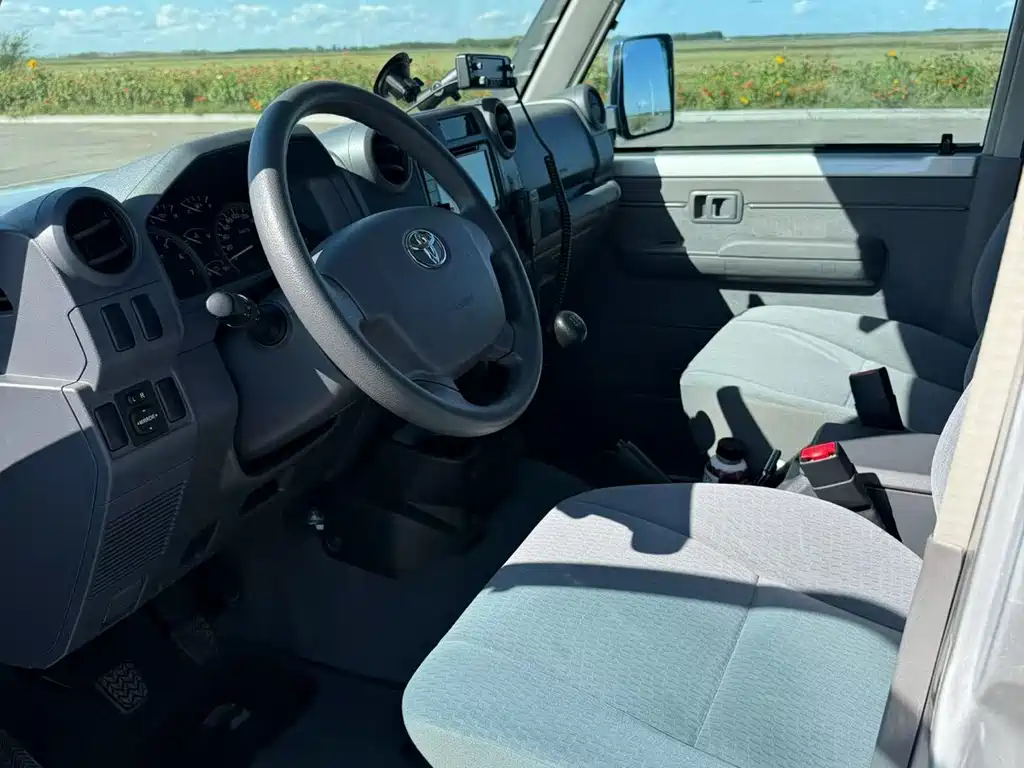 Toyota Land Cruiser — миниатюра 6