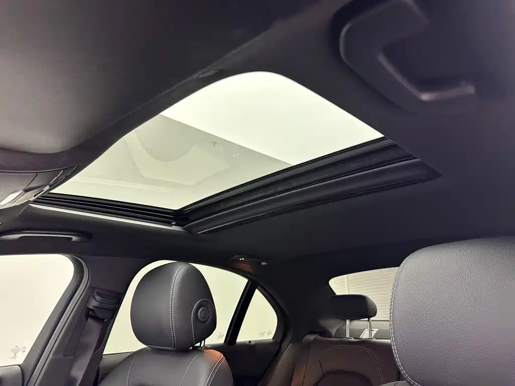 Porsche Macan — миниатюра 11