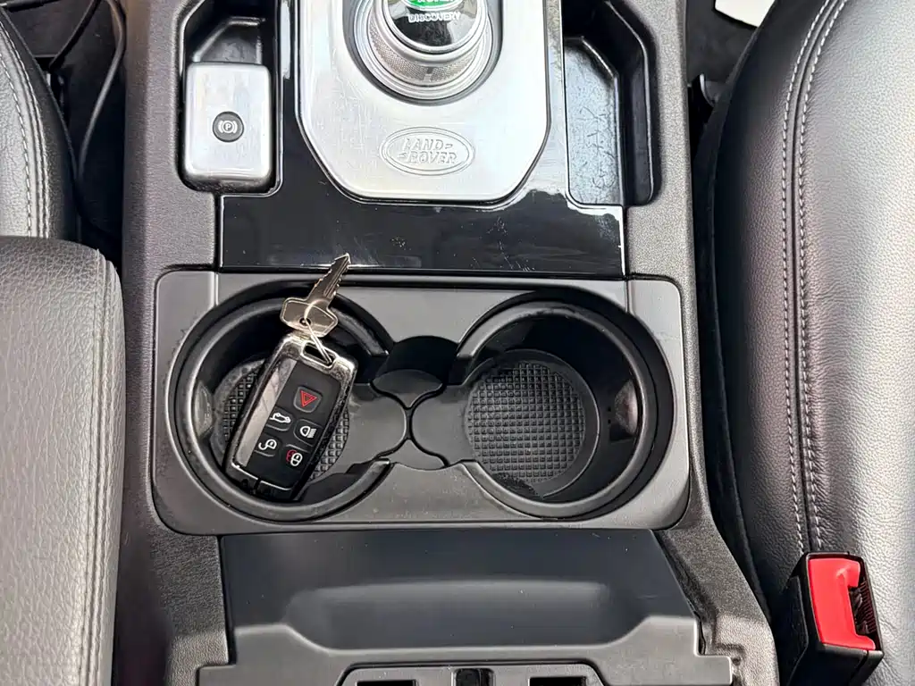 Land Rover Discovery 2016 3.0 SC V6 HSE
