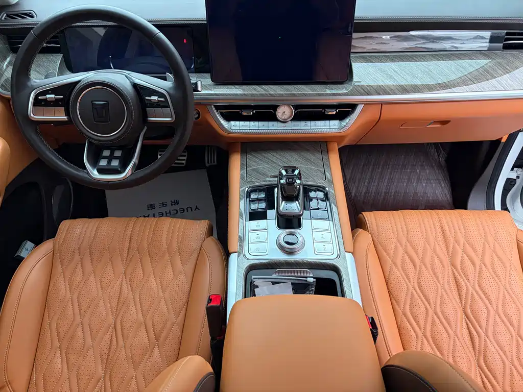 Tank 500 2022 3.0T Sport 5 мест
