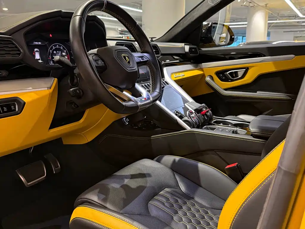 Lamborghini Urus — миниатюра 7