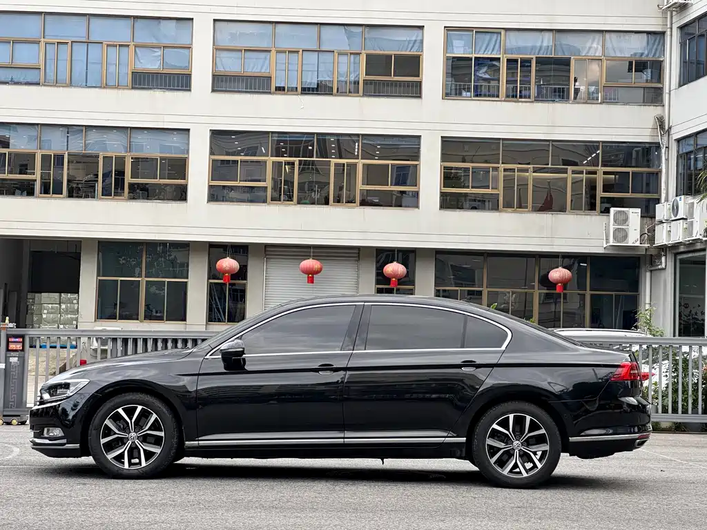 Volkswagen Magotan — миниатюра 4