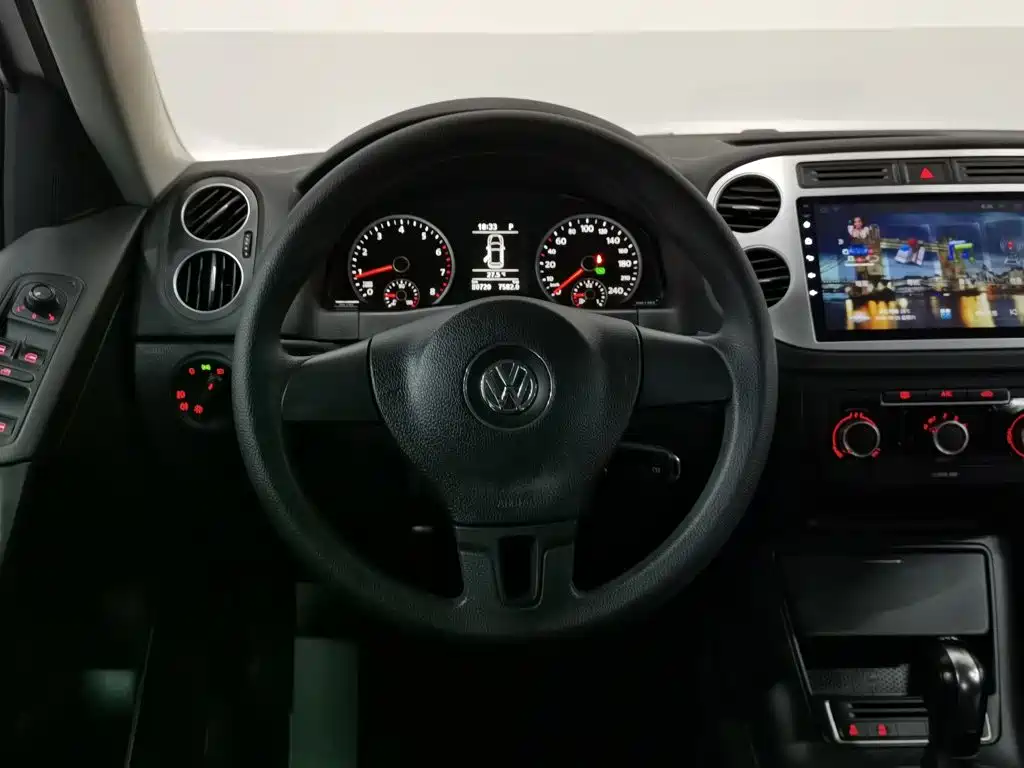Volkswagen Tiguan — миниатюра 11