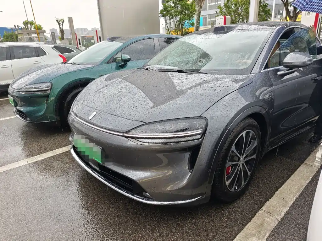 智界 Zhijie R7 2025