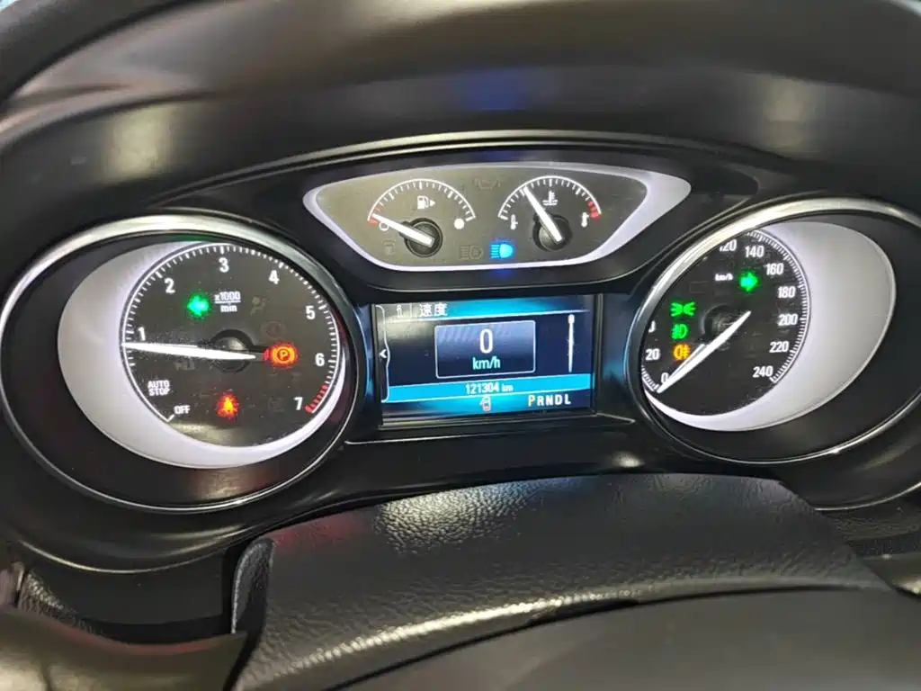 Buick Envision Plus — миниатюра 12