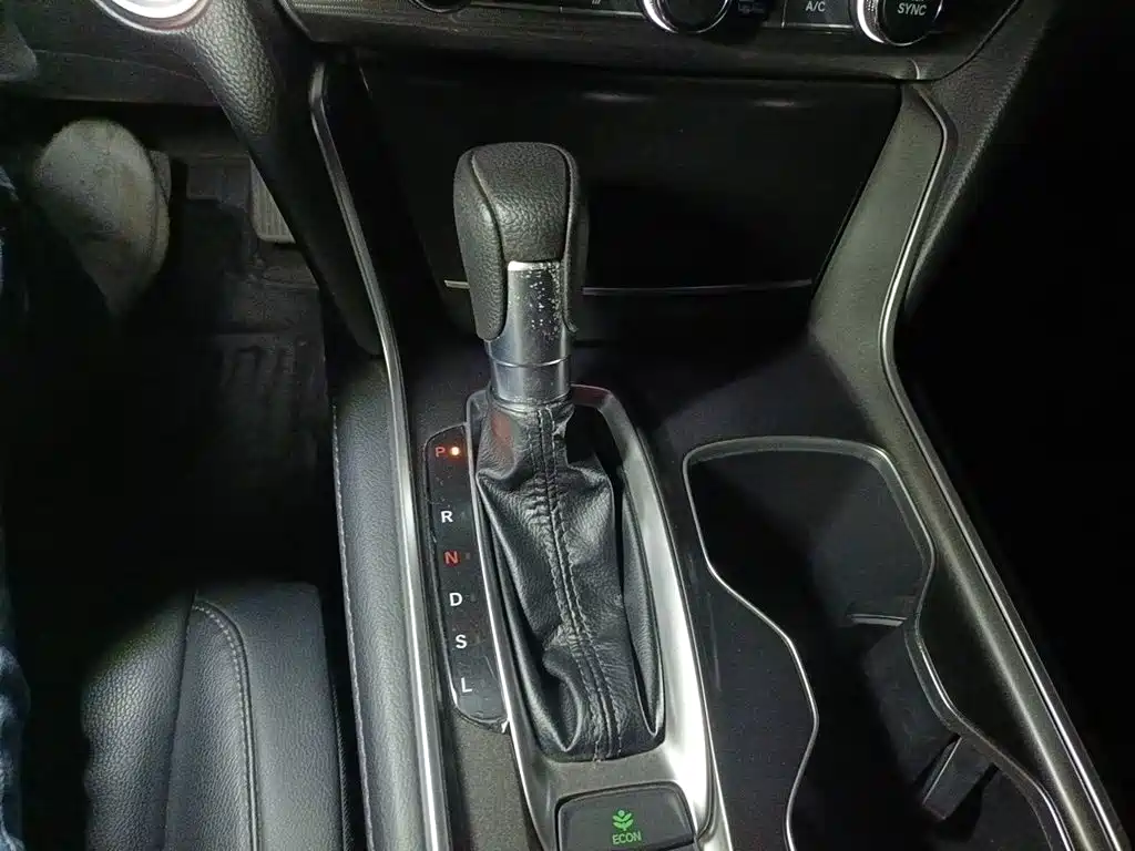 Honda Accord — миниатюра 10