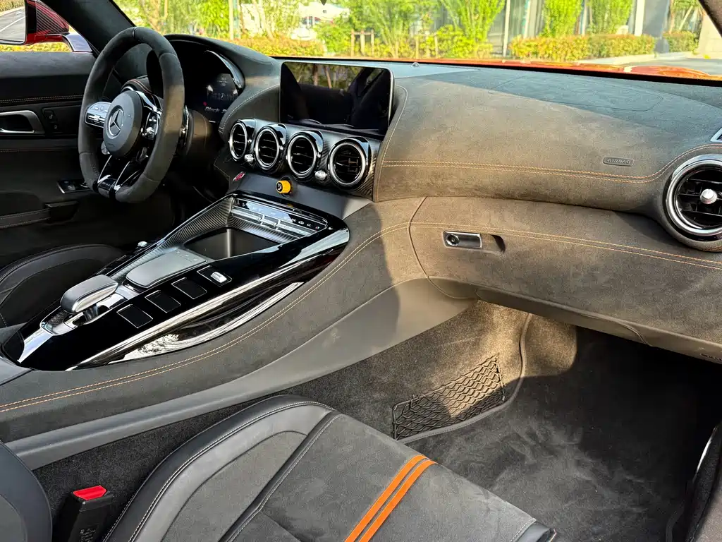 MERCEDES-BENZ AMG GT