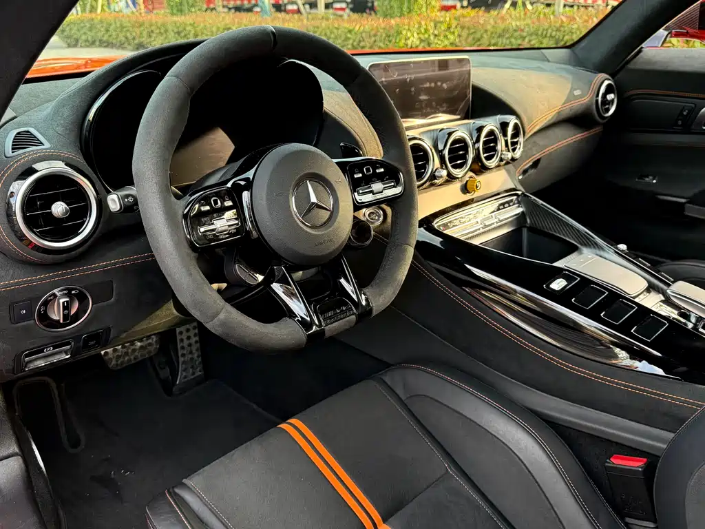 MERCEDES-BENZ AMG GT