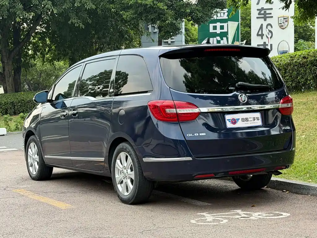 Buick GL8 — миниатюра 5