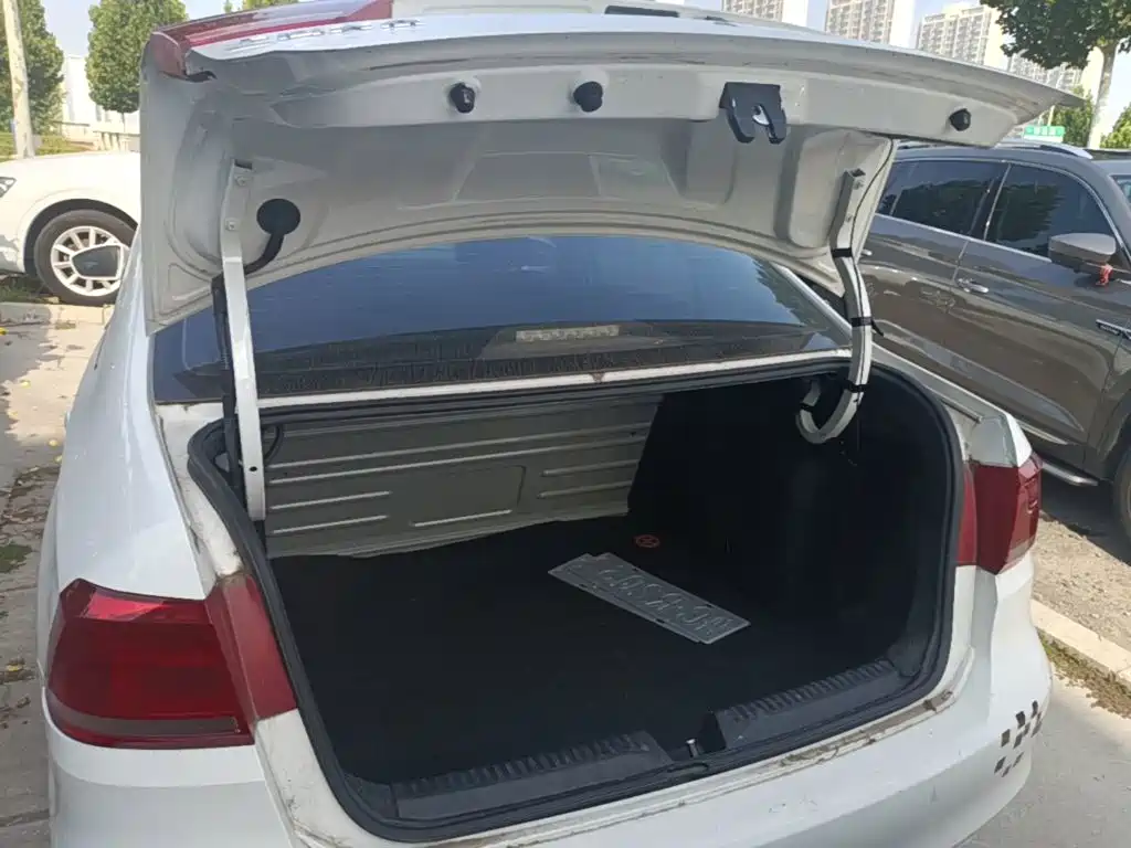 Volkswagen Santana — миниатюра 19