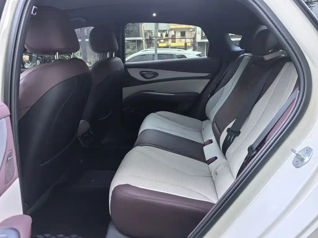 BYD Seal 07 DM-i — миниатюра 8