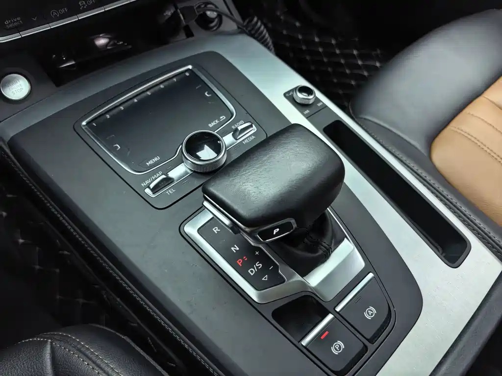 Audi Q5L — миниатюра 17