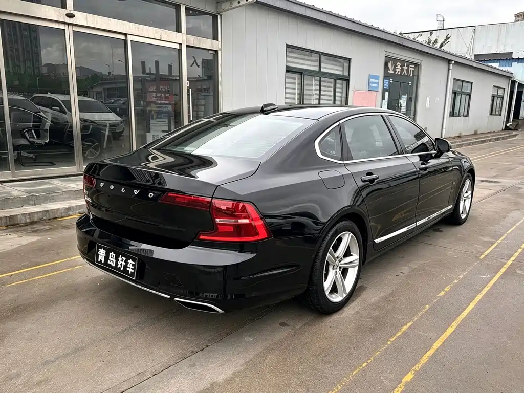 Volvo S90 — миниатюра 12