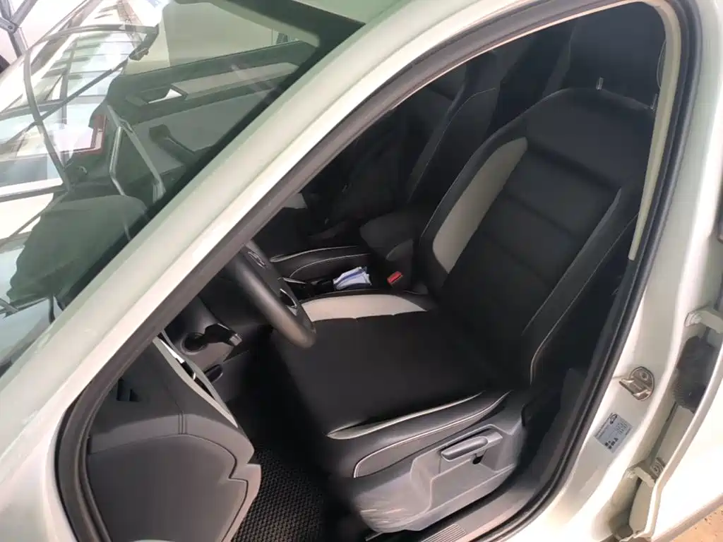 Volkswagen T-Roc — миниатюра 15