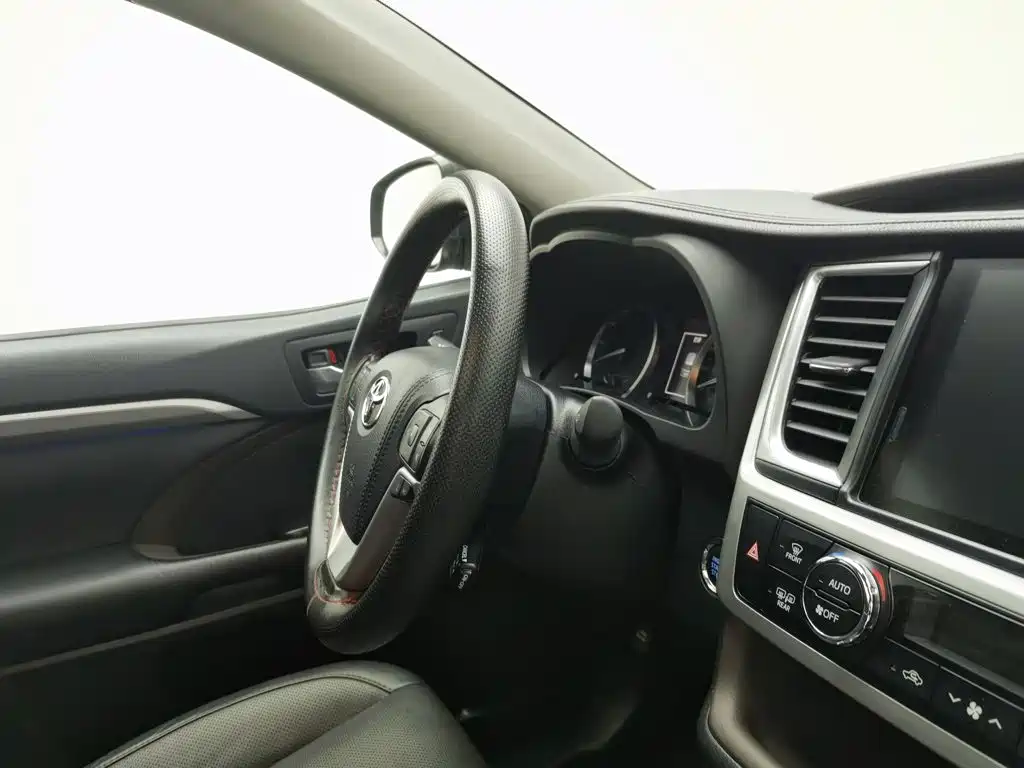 Toyota Highlander — миниатюра 22