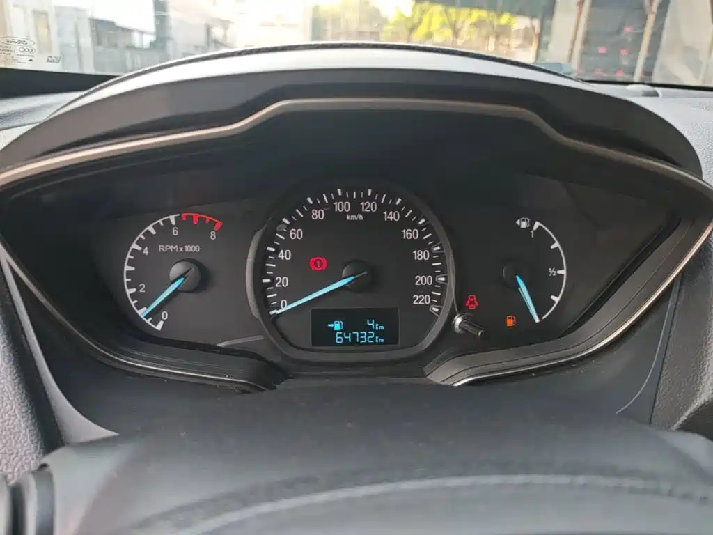 Ford Escort — миниатюра 12