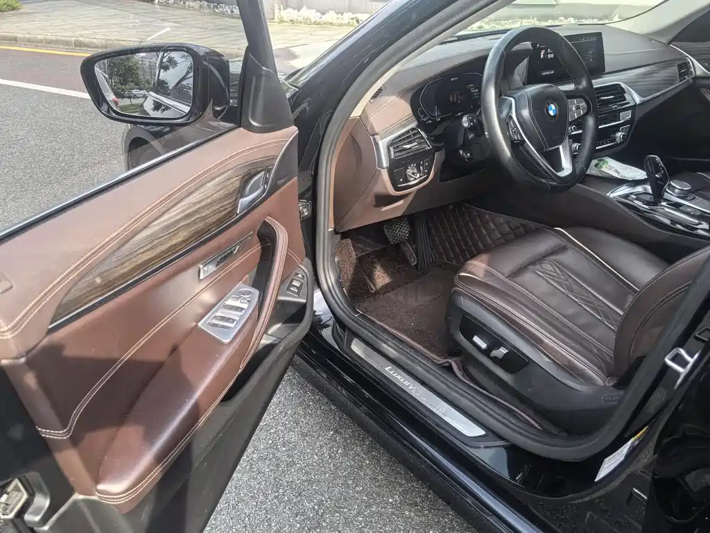 BMW 5 Series New Energy — миниатюра 17