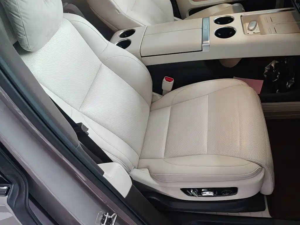 Li Auto Li MEGA — миниатюра 25