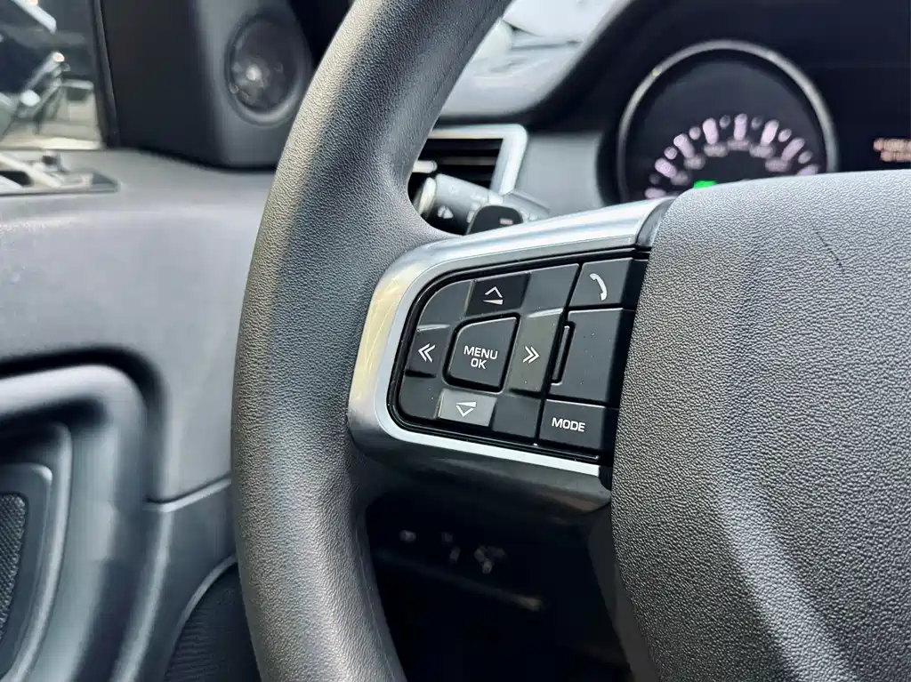 Land Rover Discovery Sport — миниатюра 18