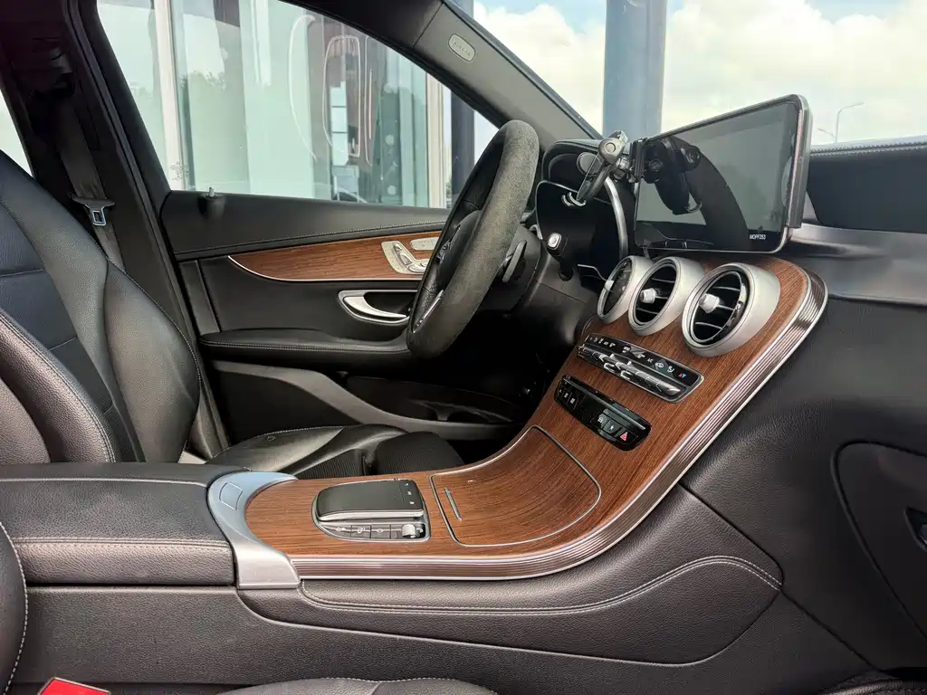 Mercedes-Benz GLC — миниатюра 21