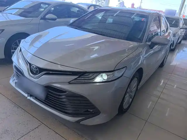 TOYOTA CAMRY 2020