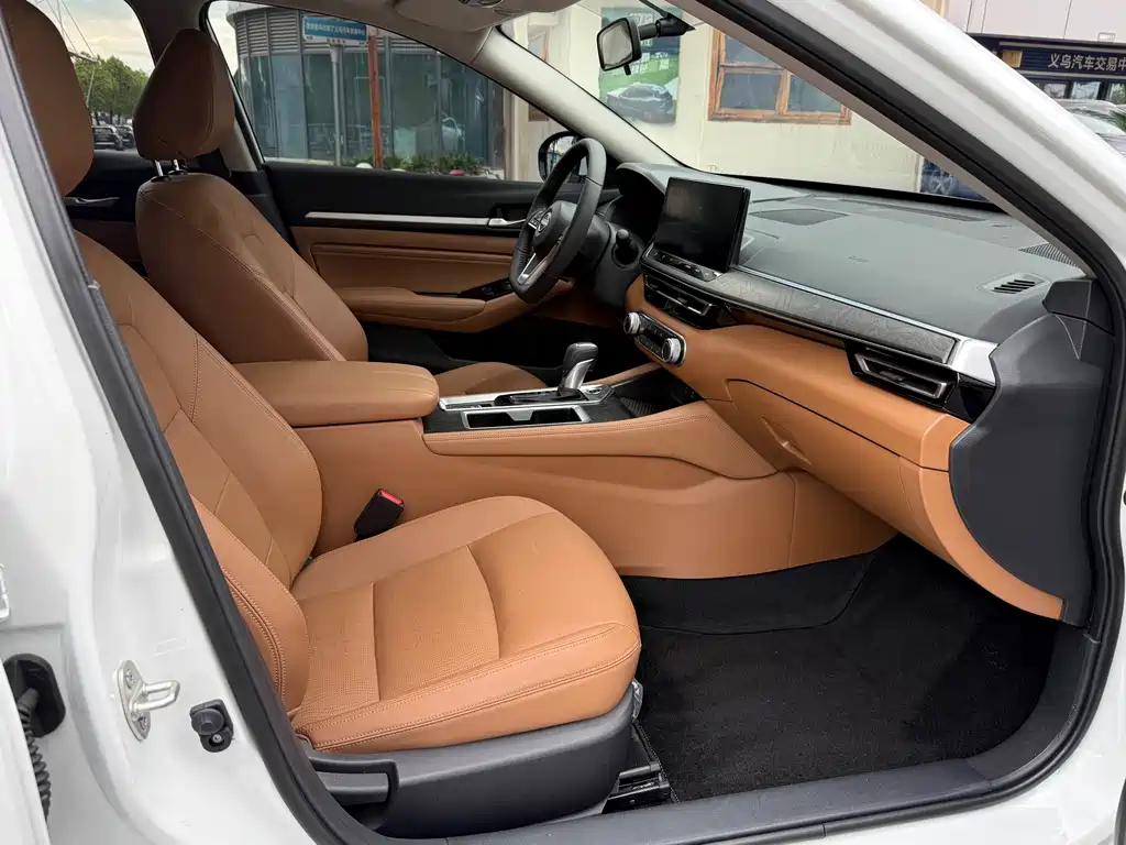 Nissan Teana — миниатюра 10