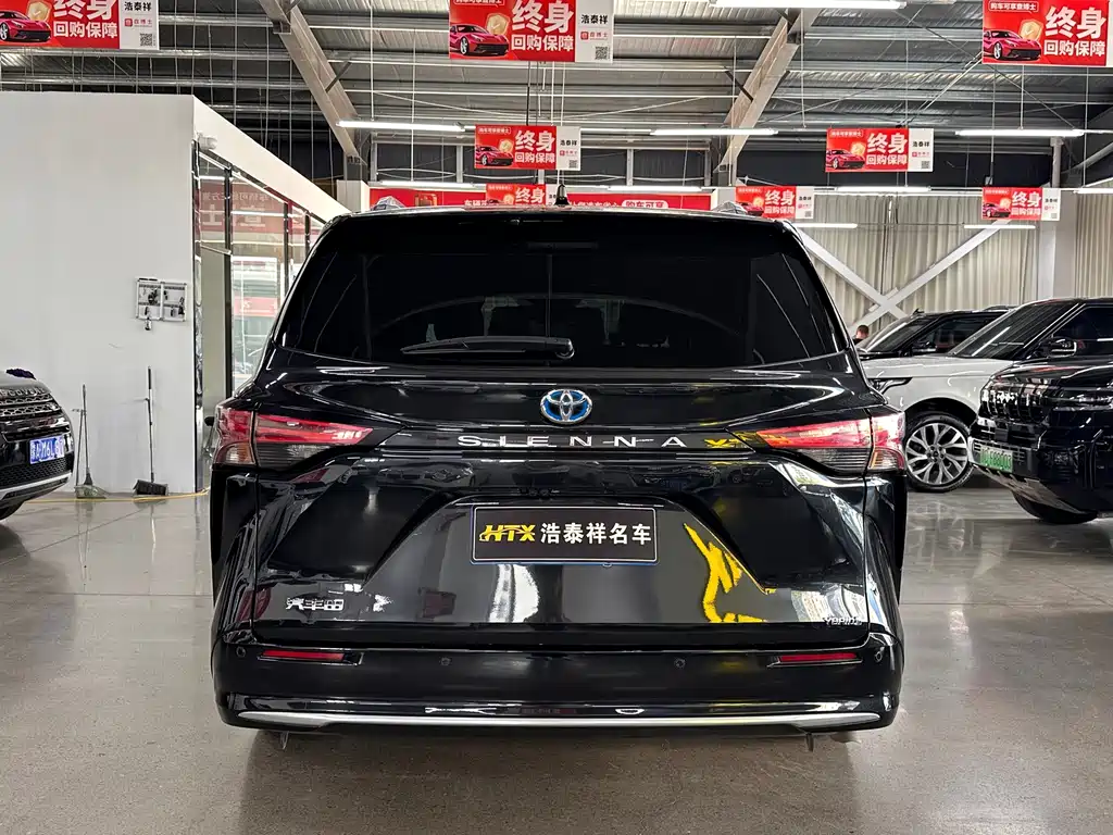 Toyota Sienna — миниатюра 6