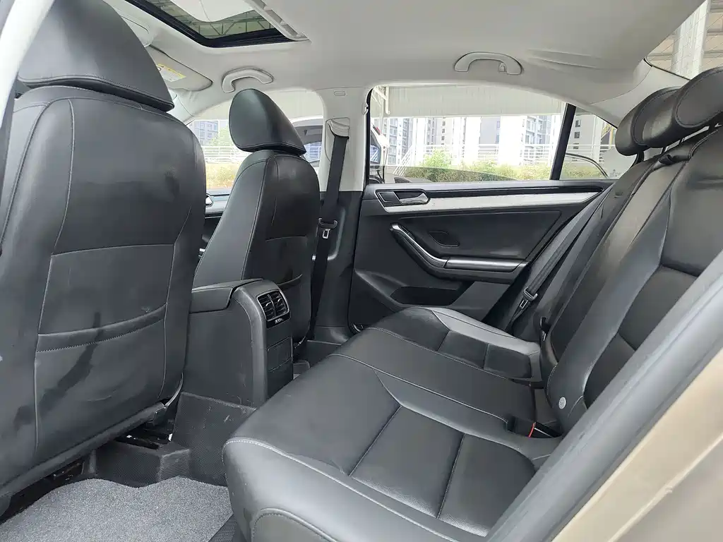Volkswagen Sagitar — миниатюра 11