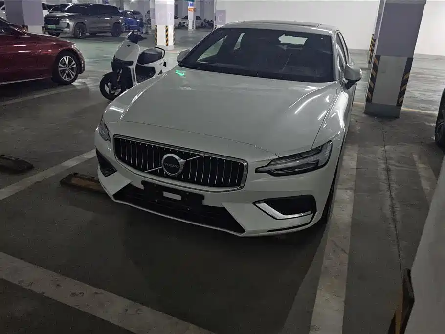 Volvo S60 2026
