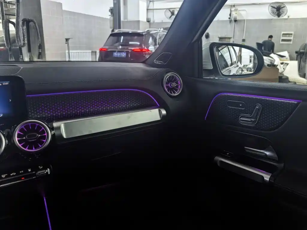 Mercedes-Benz EQB — миниатюра 16