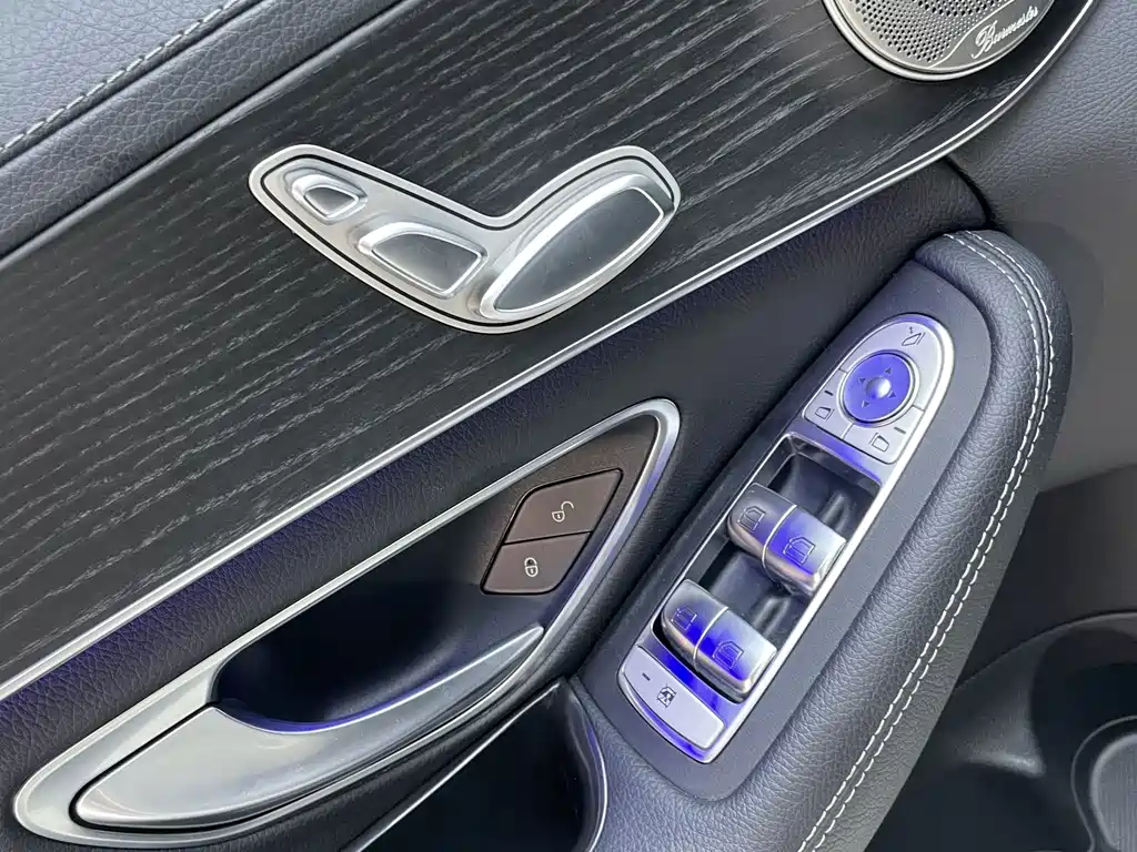 Mercedes-Benz C-Class — миниатюра 17