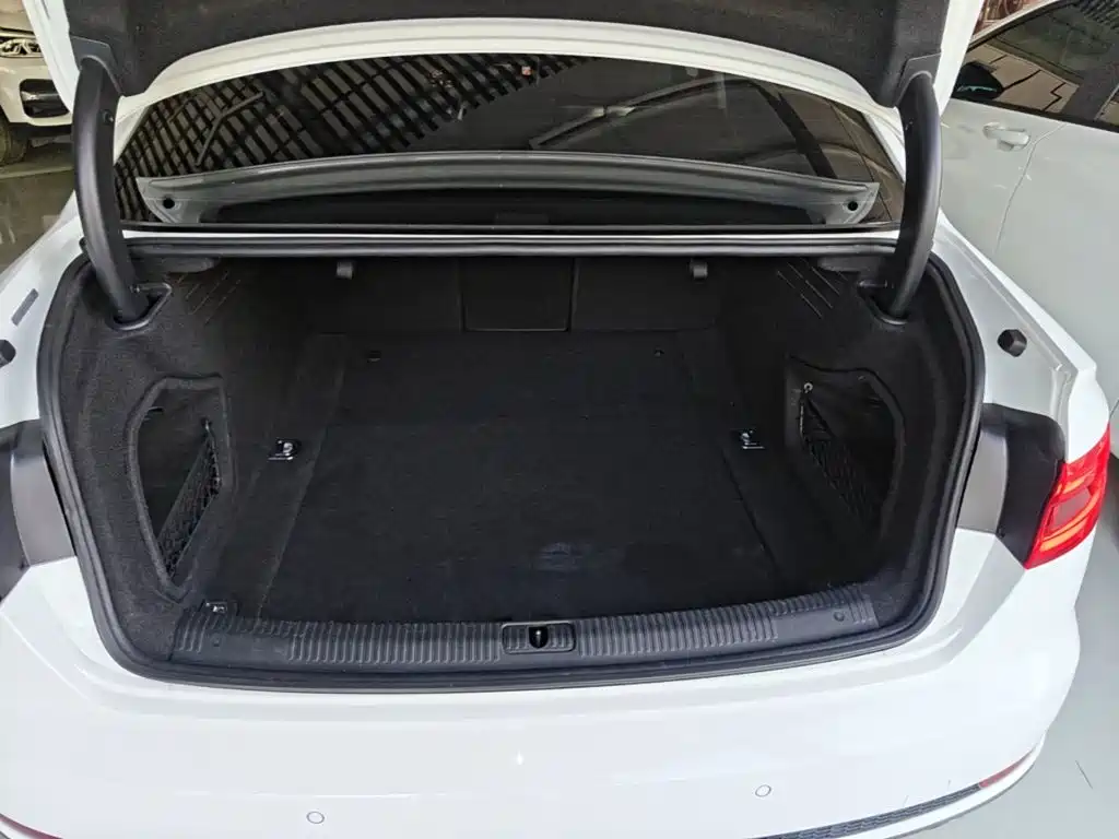 Audi A4L — миниатюра 19