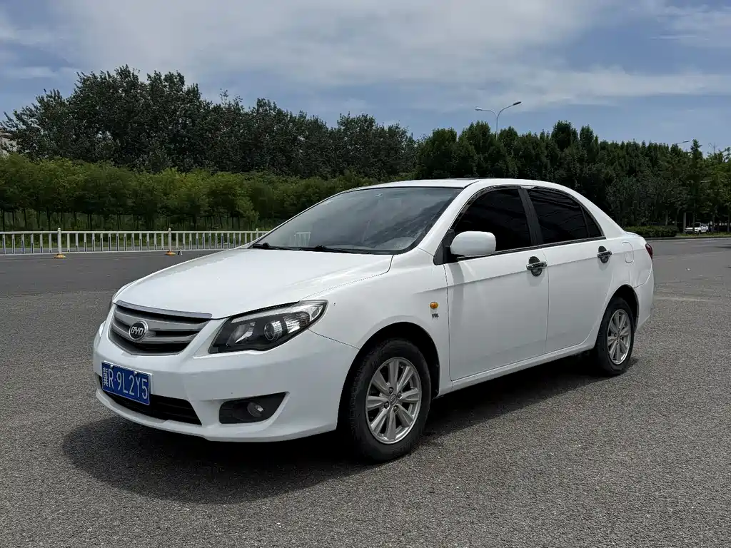 2014 BYD L3 - zdjęcie 1 z 9