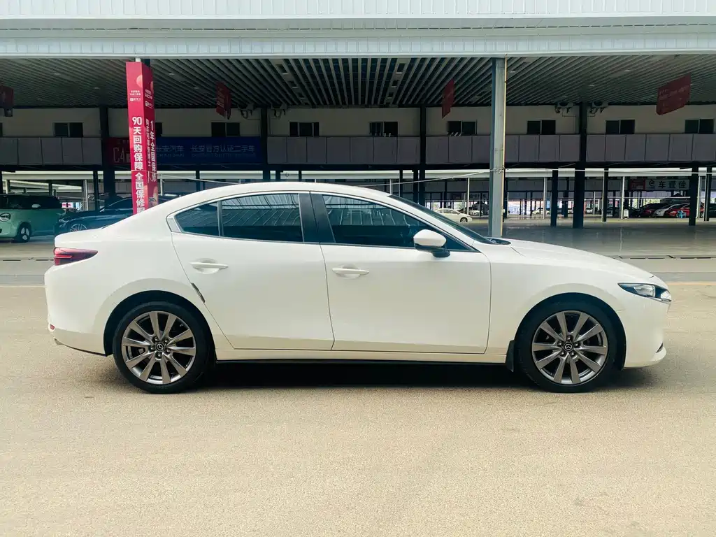 Mazda 3 Axela — миниатюра 4