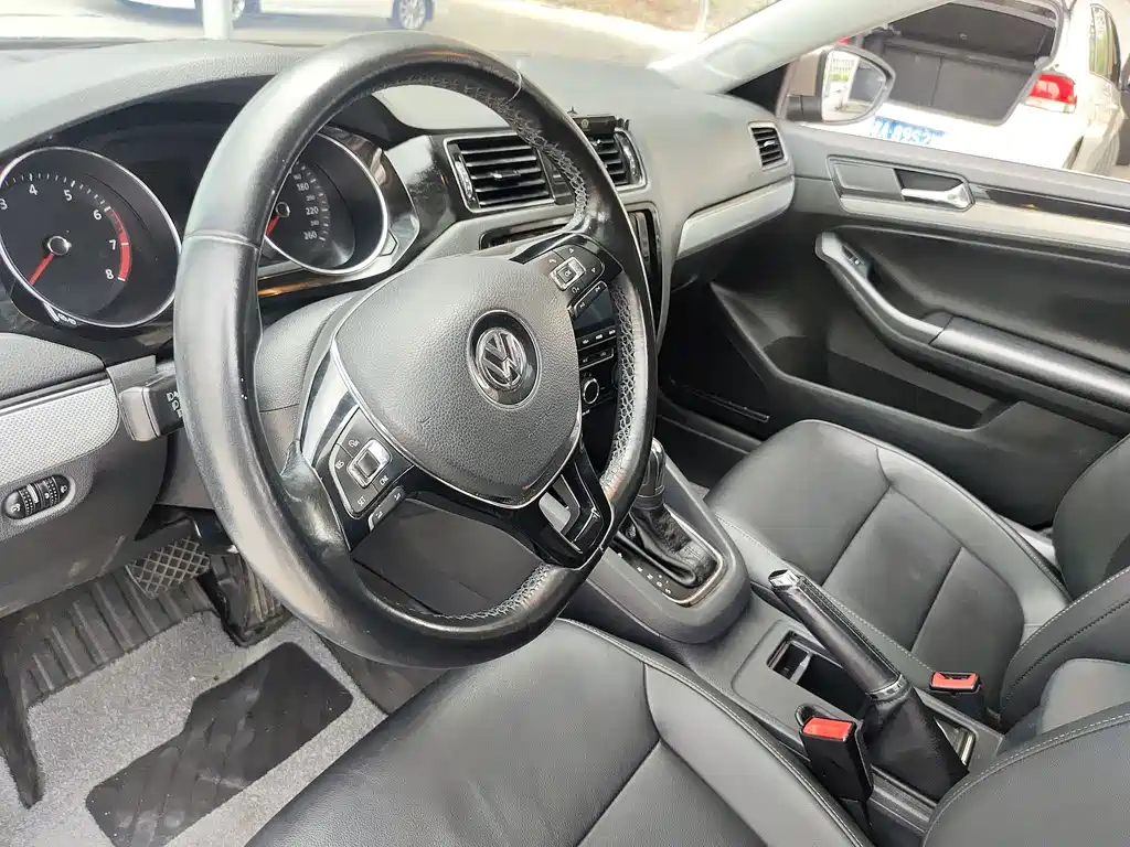 Volkswagen Sagitar — миниатюра 10