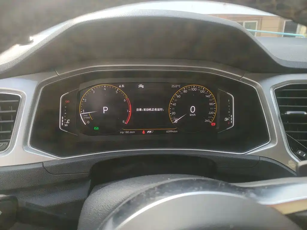 Volkswagen T-Roc — миниатюра 7