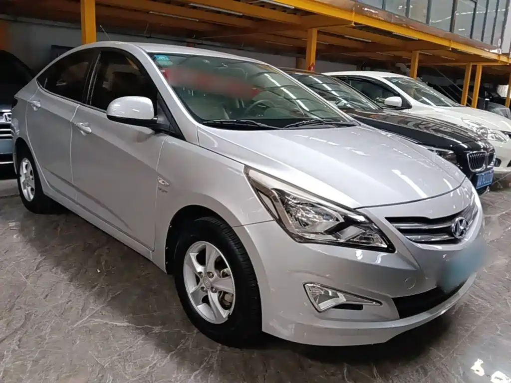 Hyundai Verna — миниатюра 4