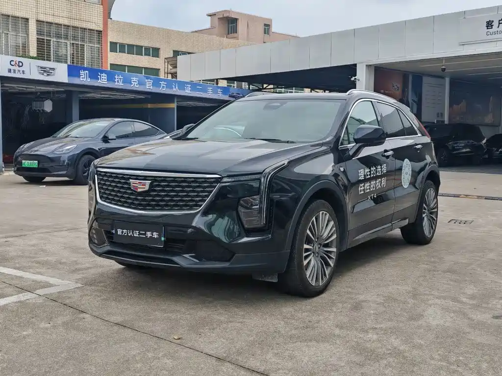 Cadillac XT4