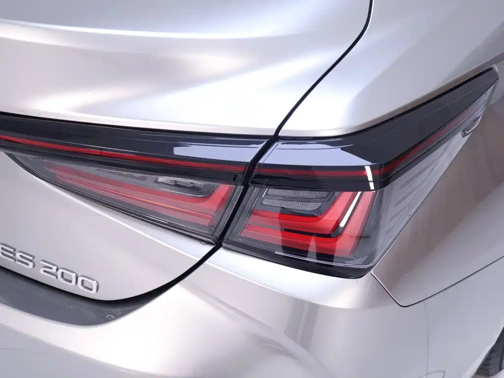 Lexus ES — миниатюра 9