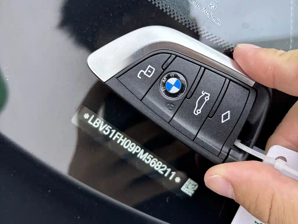 BMW 3 Series — миниатюра 21