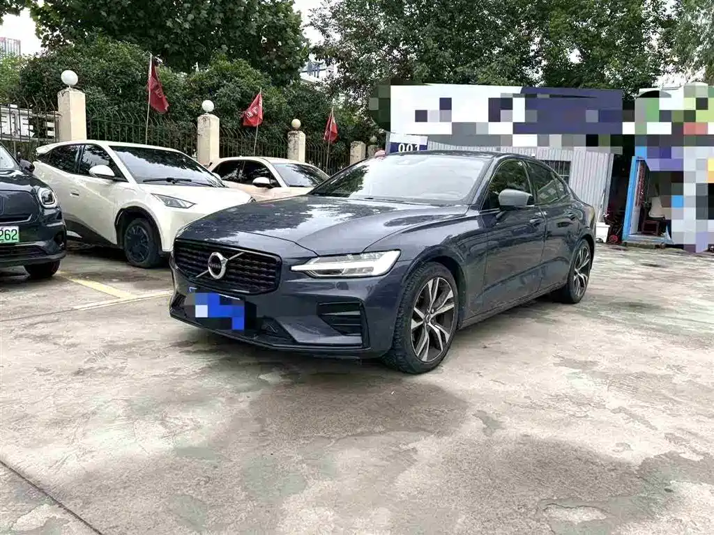 Купить Volvo S60
