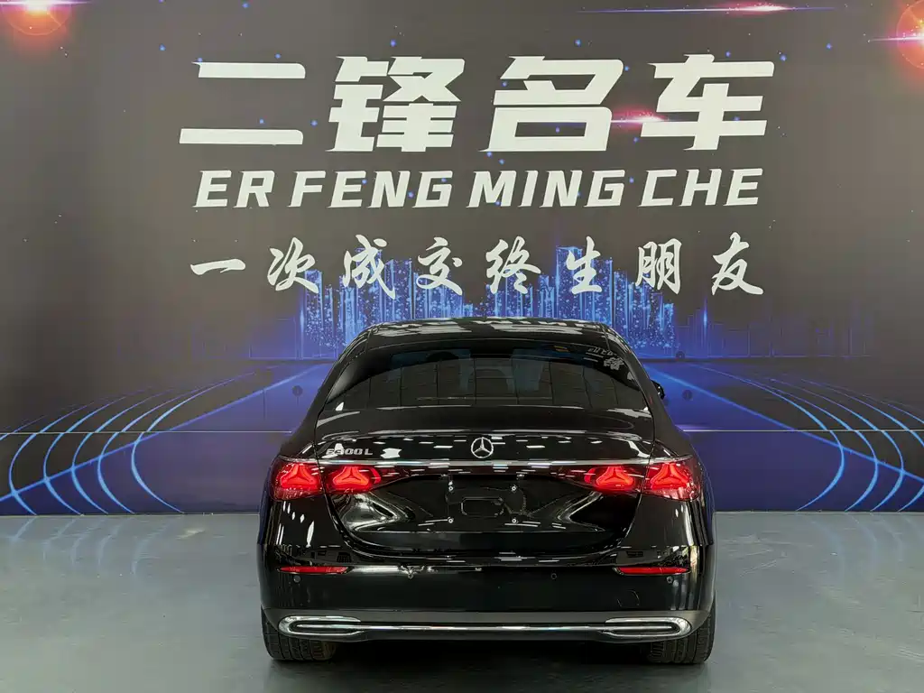 Mercedes-Benz E-Class — миниатюра 5