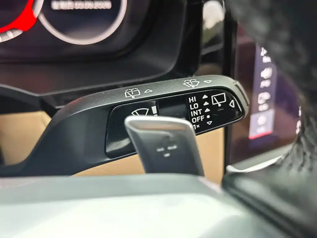 Porsche Cayenne — миниатюра 30