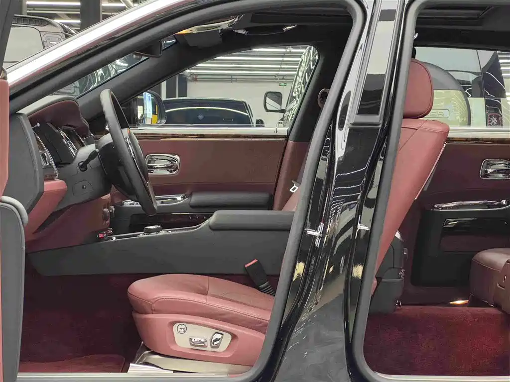 Rolls-Royce Ghost — миниатюра 9