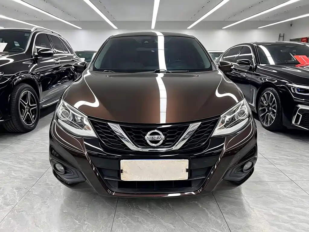 Nissan Tiida — миниатюра 2