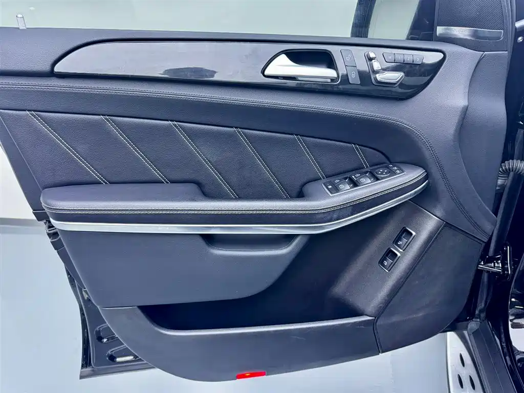 Mercedes-Benz GLS A MG 2017 AMG GLS 63 4MATIC