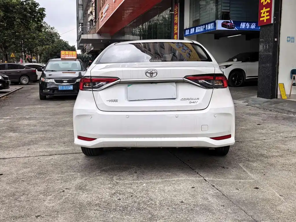 Toyota Corolla — миниатюра 14